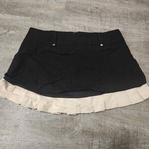 NWT White Fox Black Mini Pleated Skirt Size Large